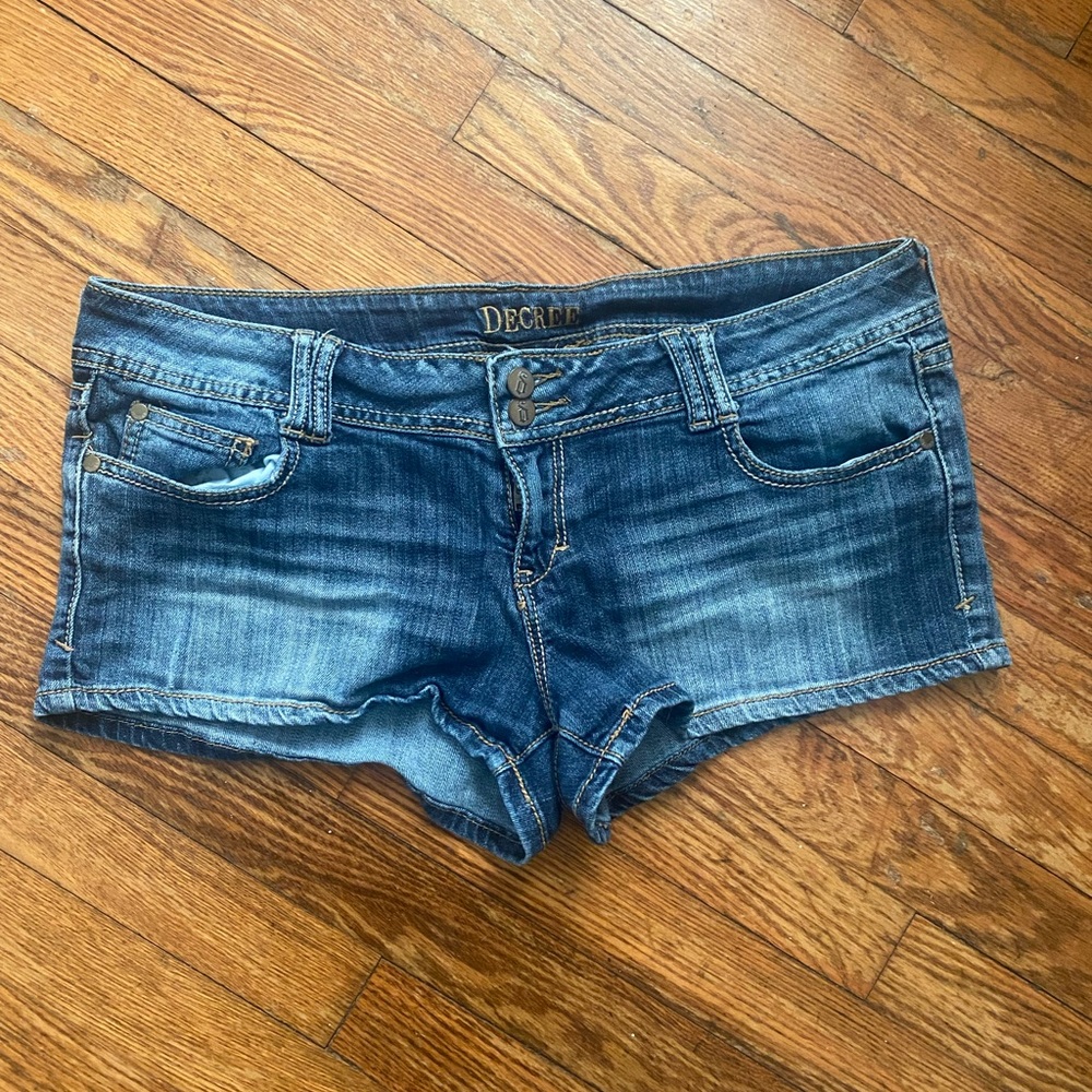 decree denim mini shorts